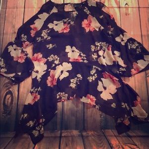 Floral cold shoulder bell sleeve blouse